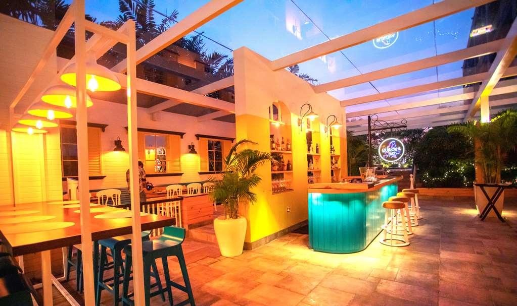 Radisson Blu Bengaluru Outer Ring Road Hotel Restaurant photo